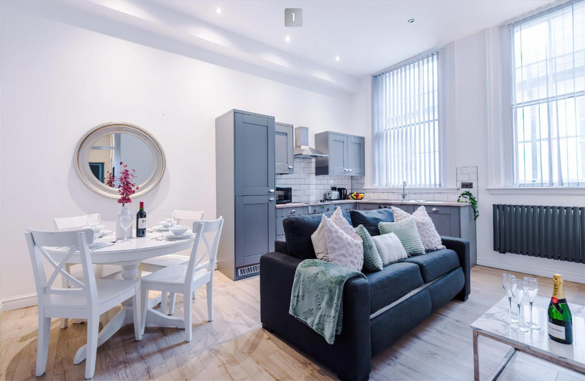 Modern 2-Bedroom Apt In The Heart Of City Centre Liverpool Bagian luar foto