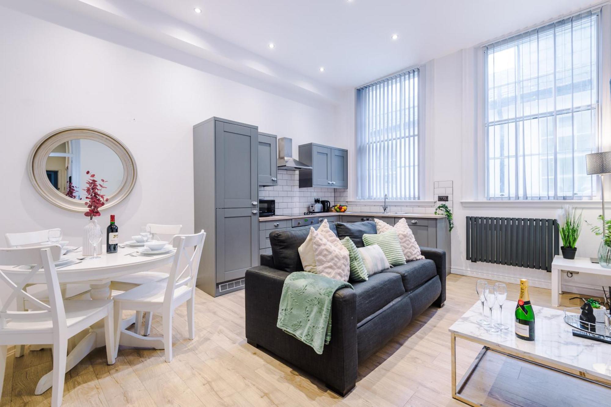 Modern 2-Bedroom Apt In The Heart Of City Centre Liverpool Bagian luar foto