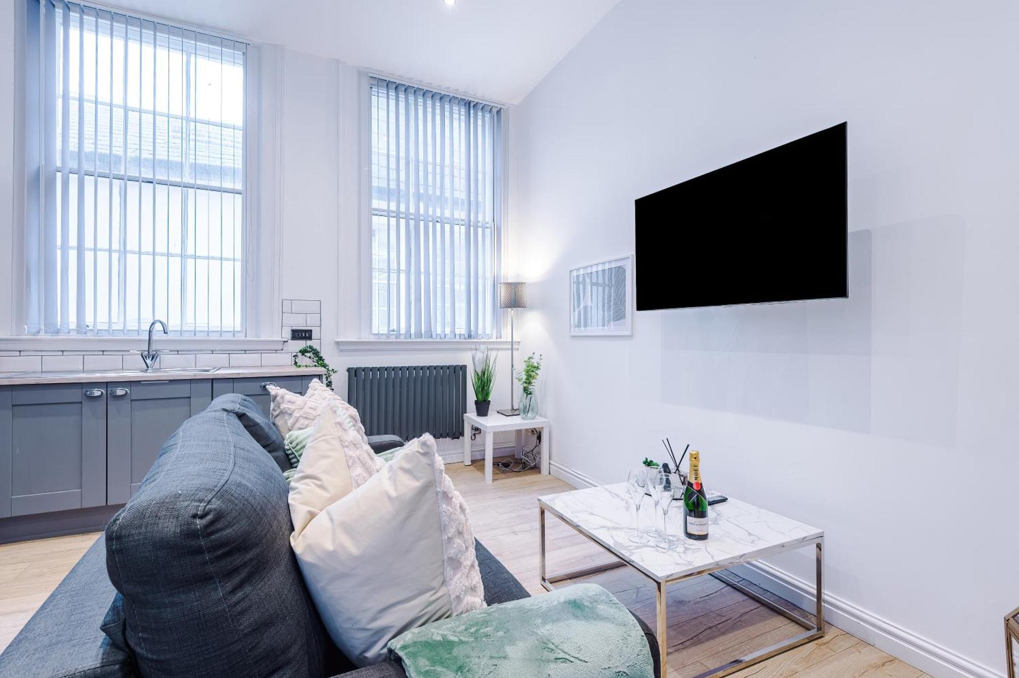 Modern 2-Bedroom Apt In The Heart Of City Centre Liverpool Bagian luar foto